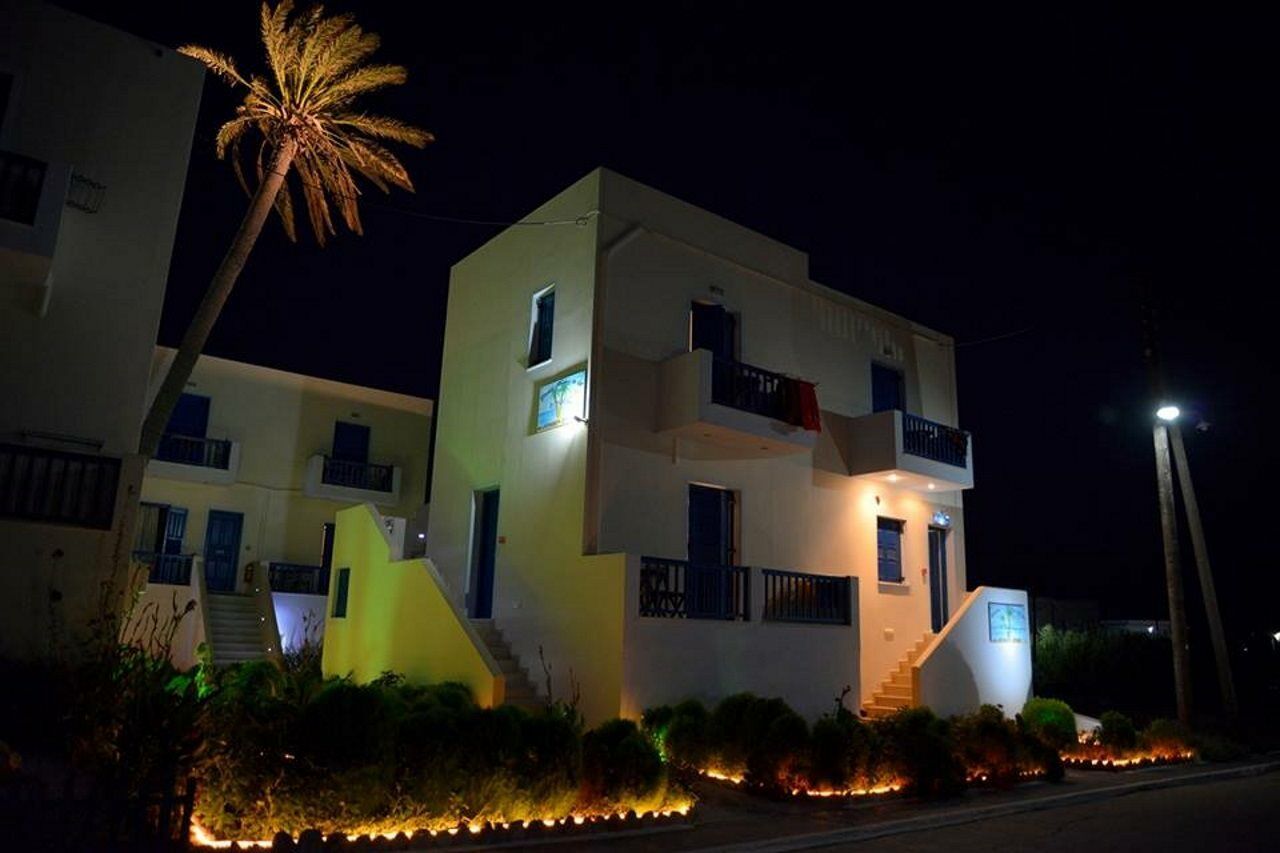 Finikas Studios Adamantas  Buitenkant foto