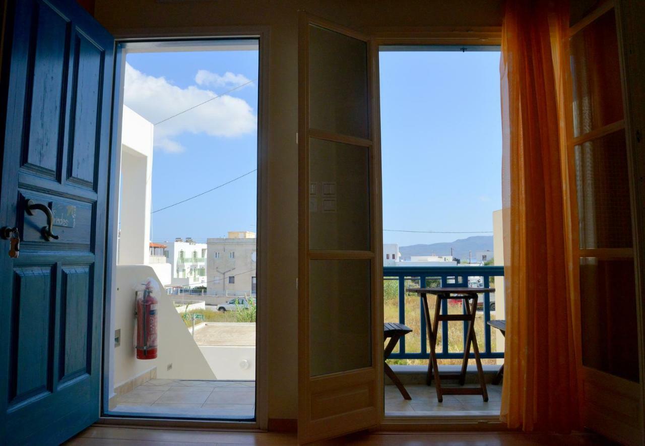 Finikas Studios Adamantas  Buitenkant foto